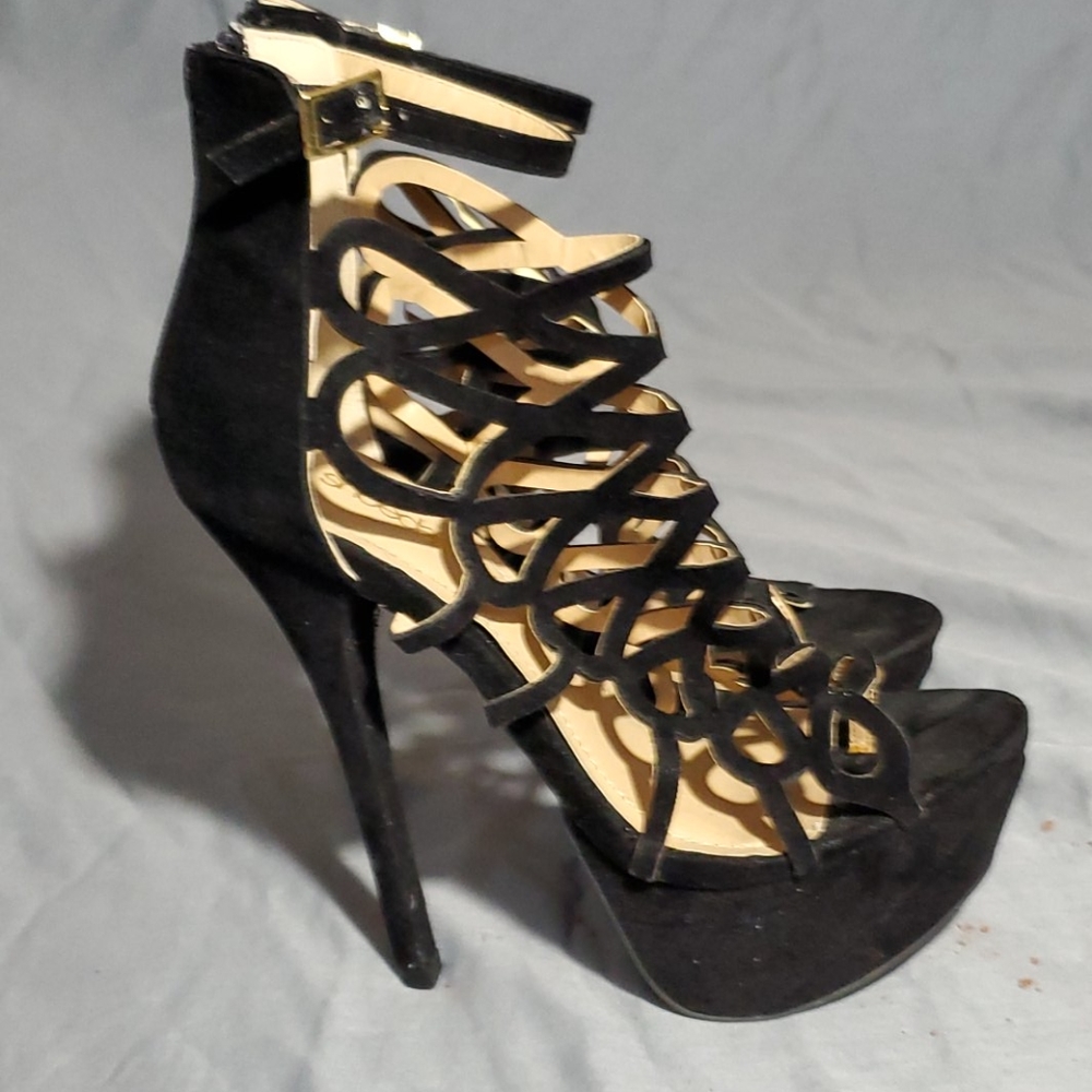 Shoes - Picture 3 of 5
